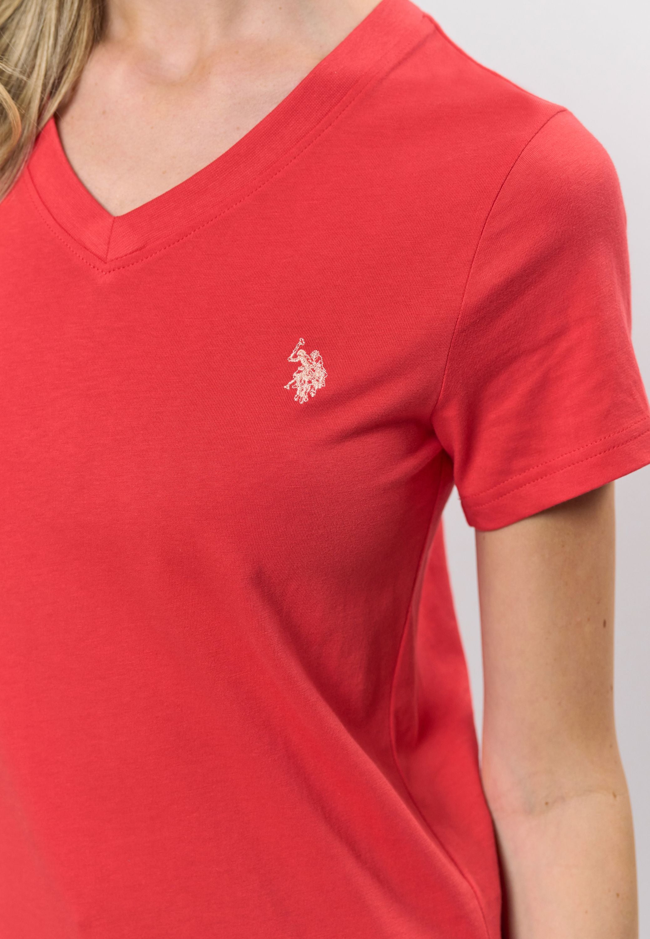 UWAssia Slim Fit T-shirt