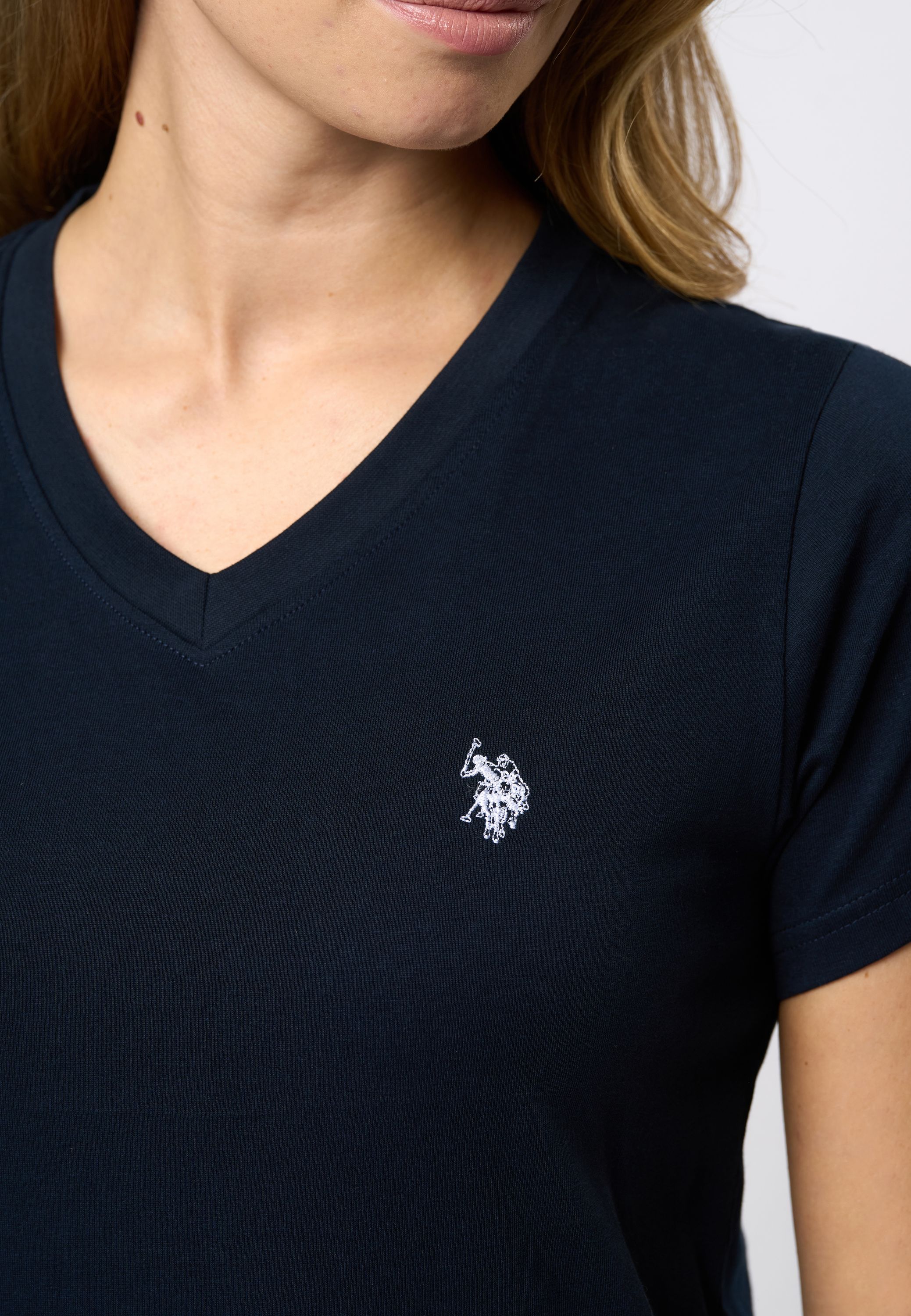 UWAssia Slim Fit T-shirt