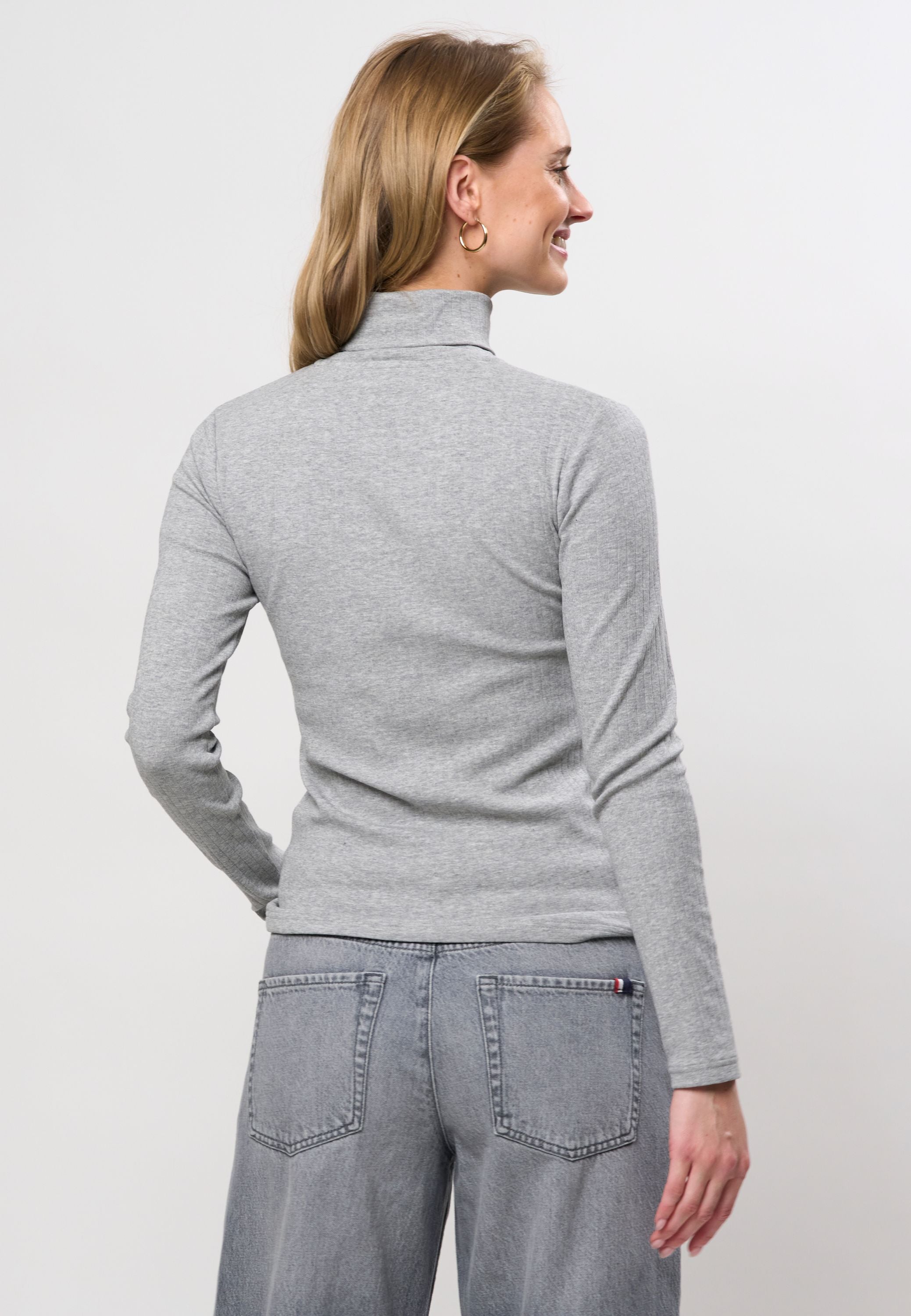 UWKarla Rib Turtleneck