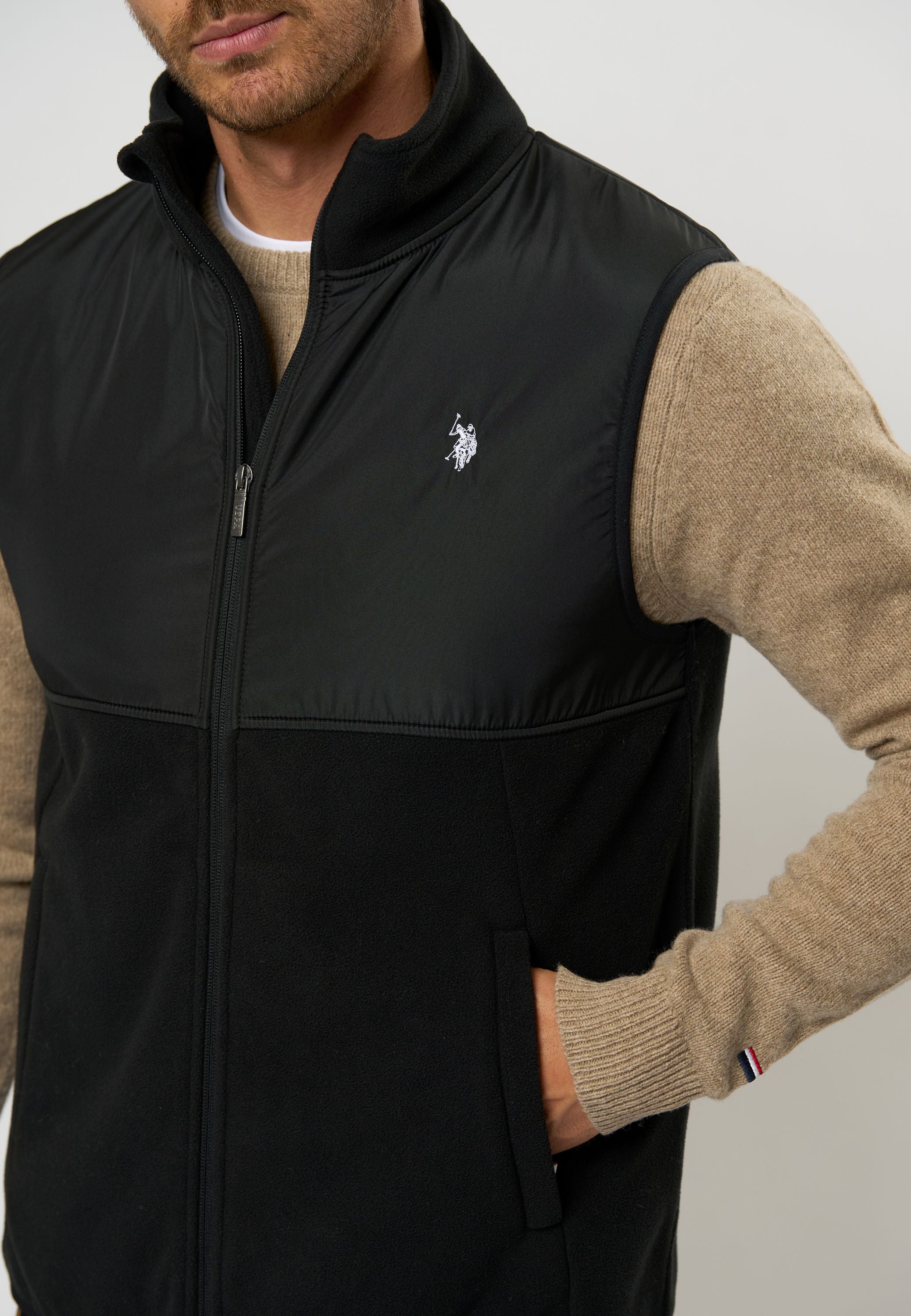 UMWesti fleece vest