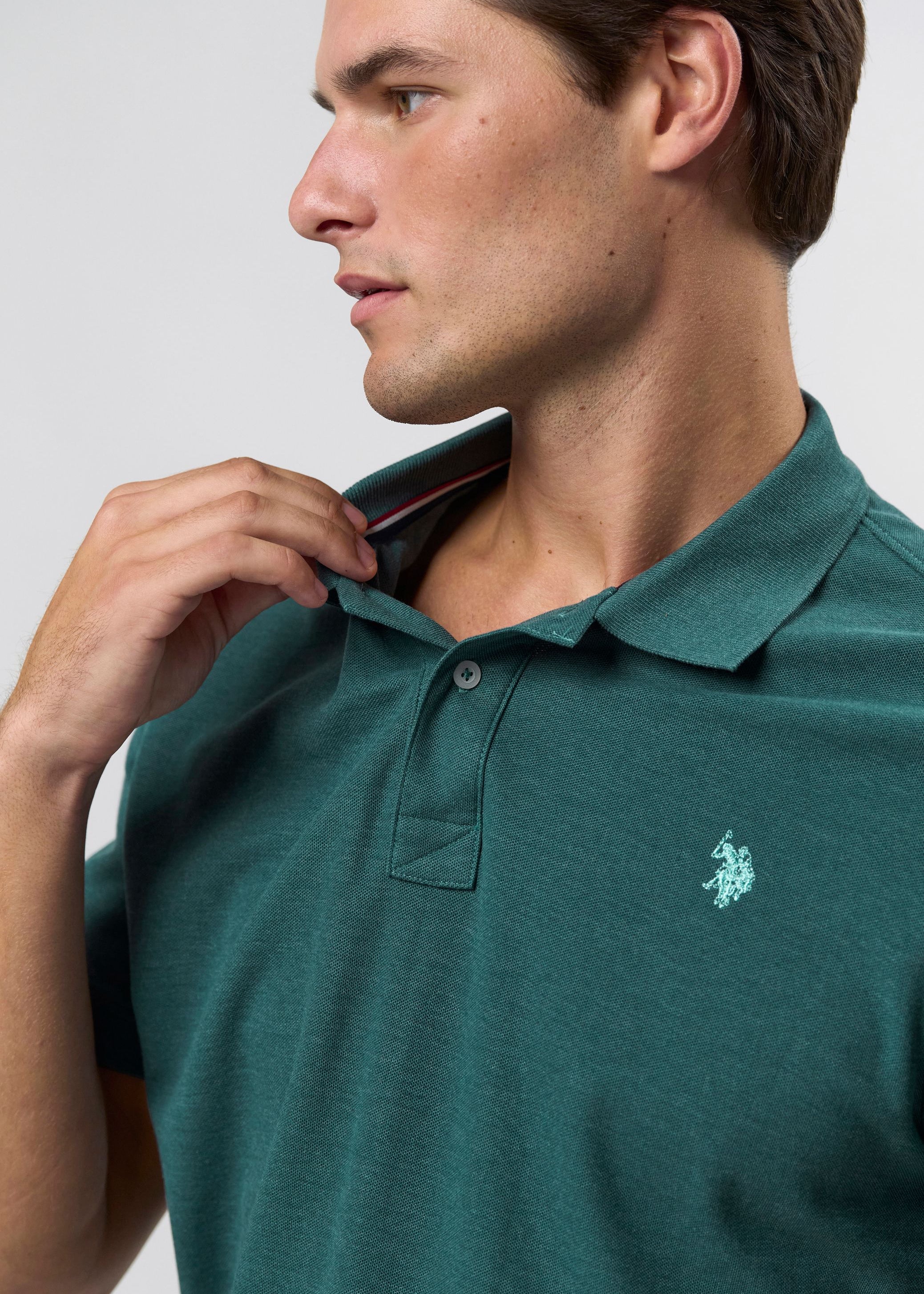 UMAlfred Polo