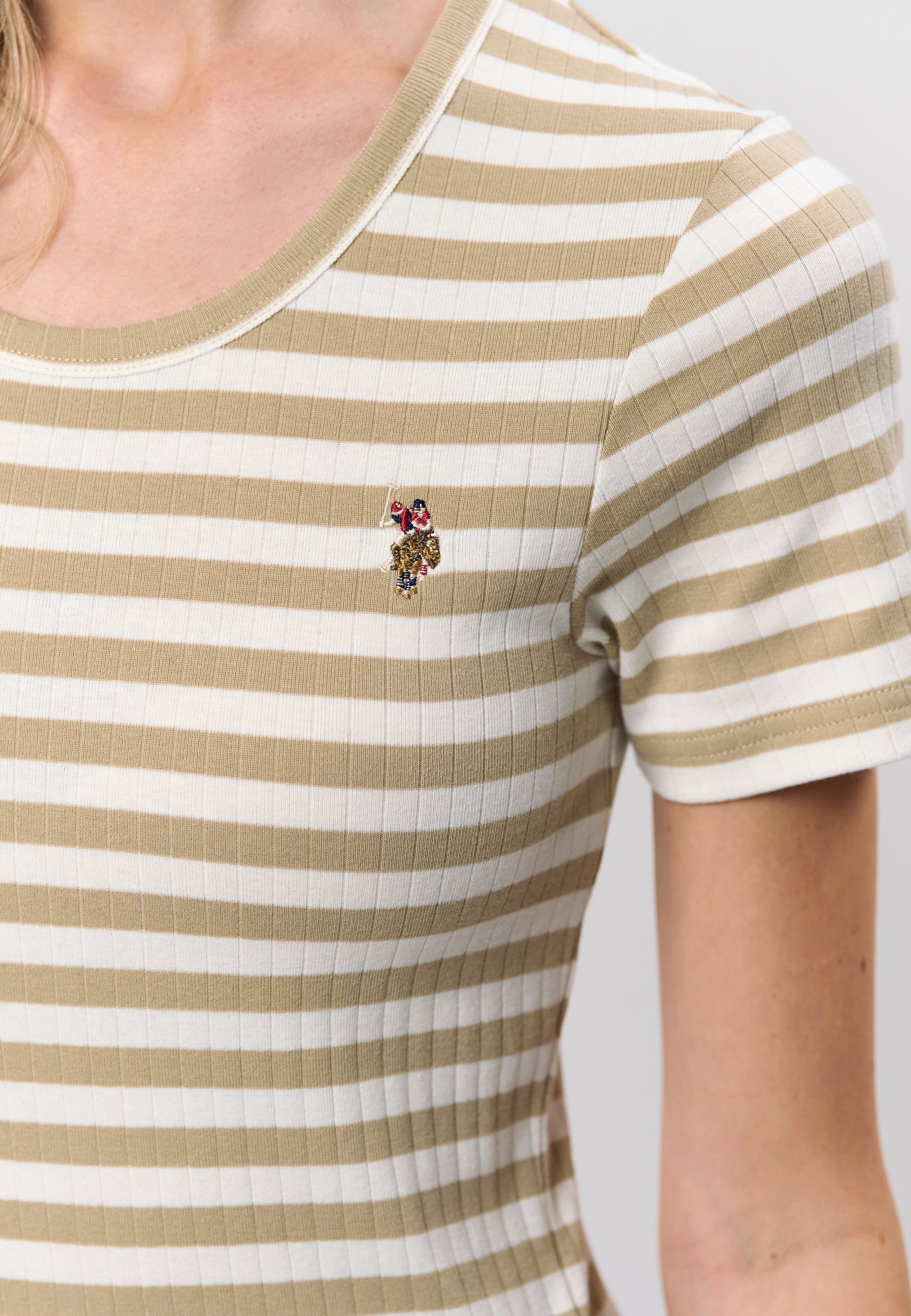 UWCarla T-shirt