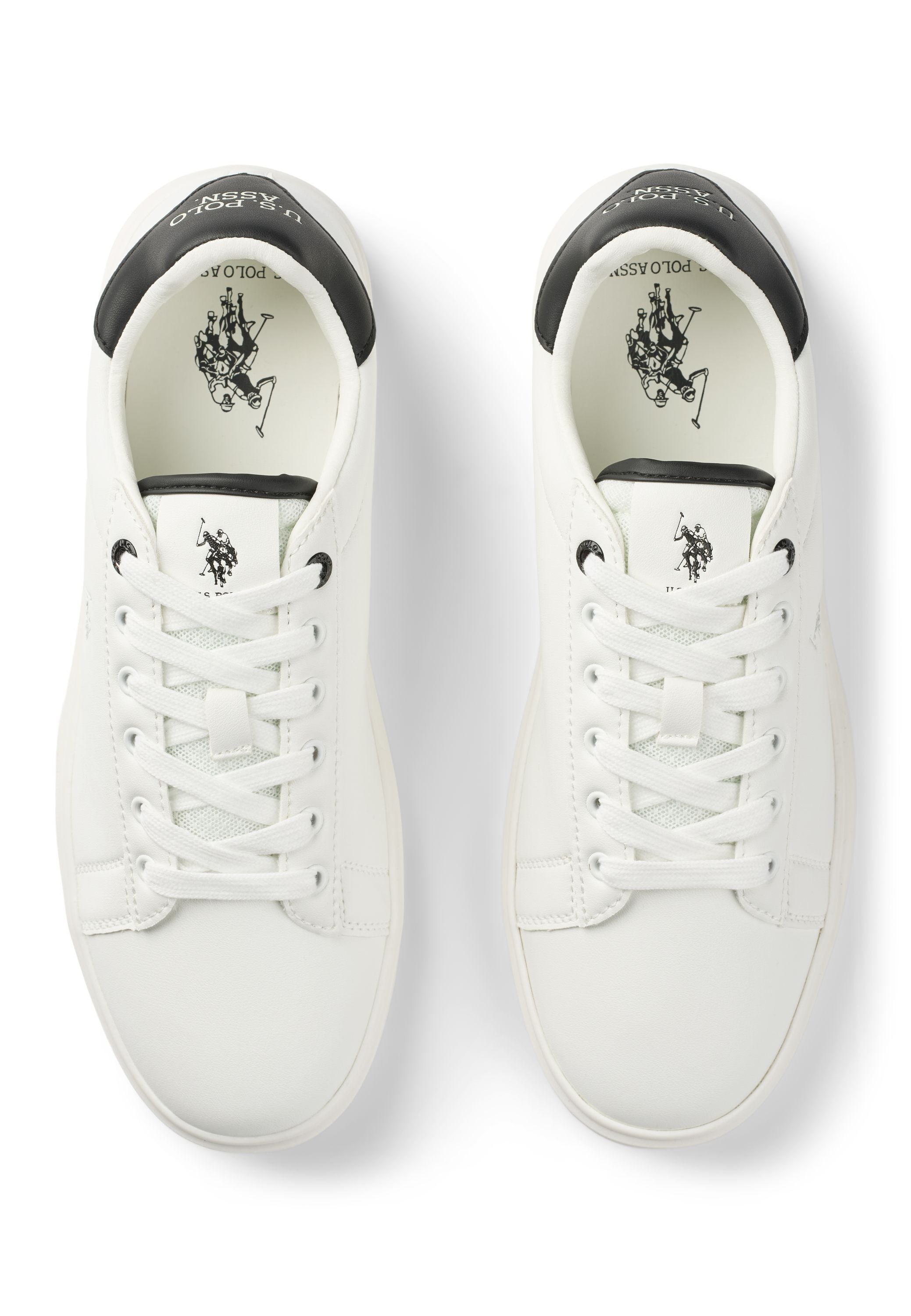 UMByron Sneakers