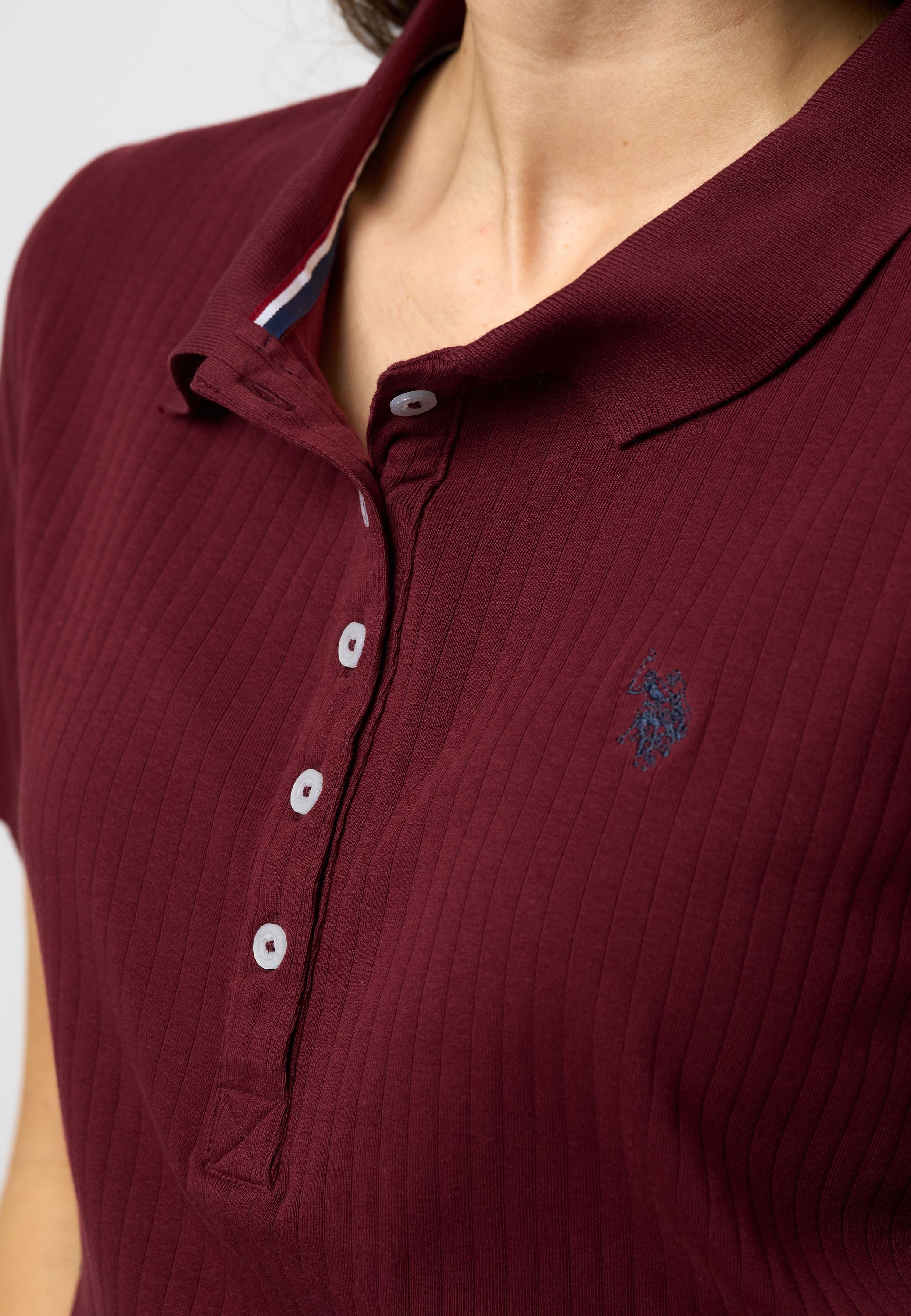 UWHelga Polo