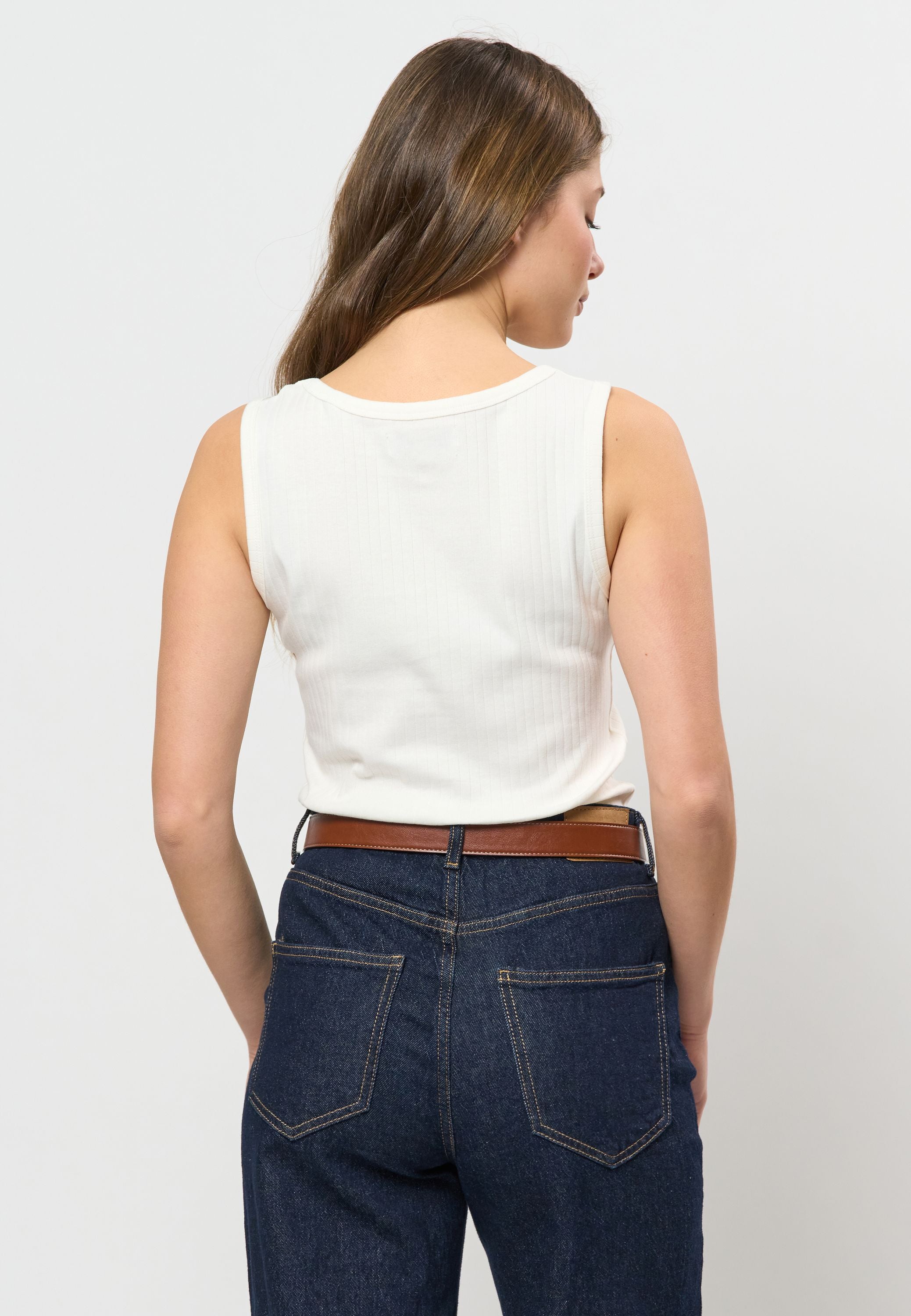 UWCasandra Top V-Neck