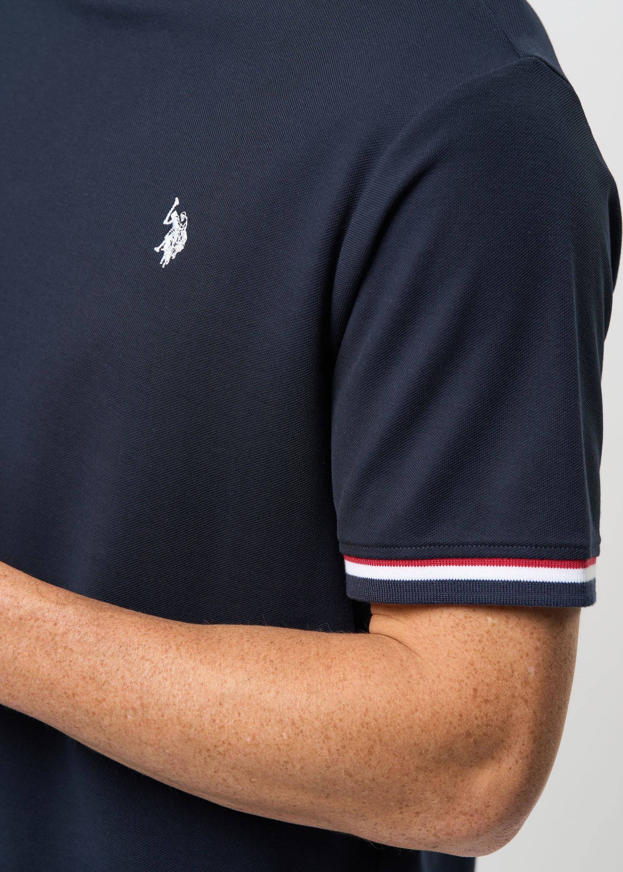 UMNils T-shirt