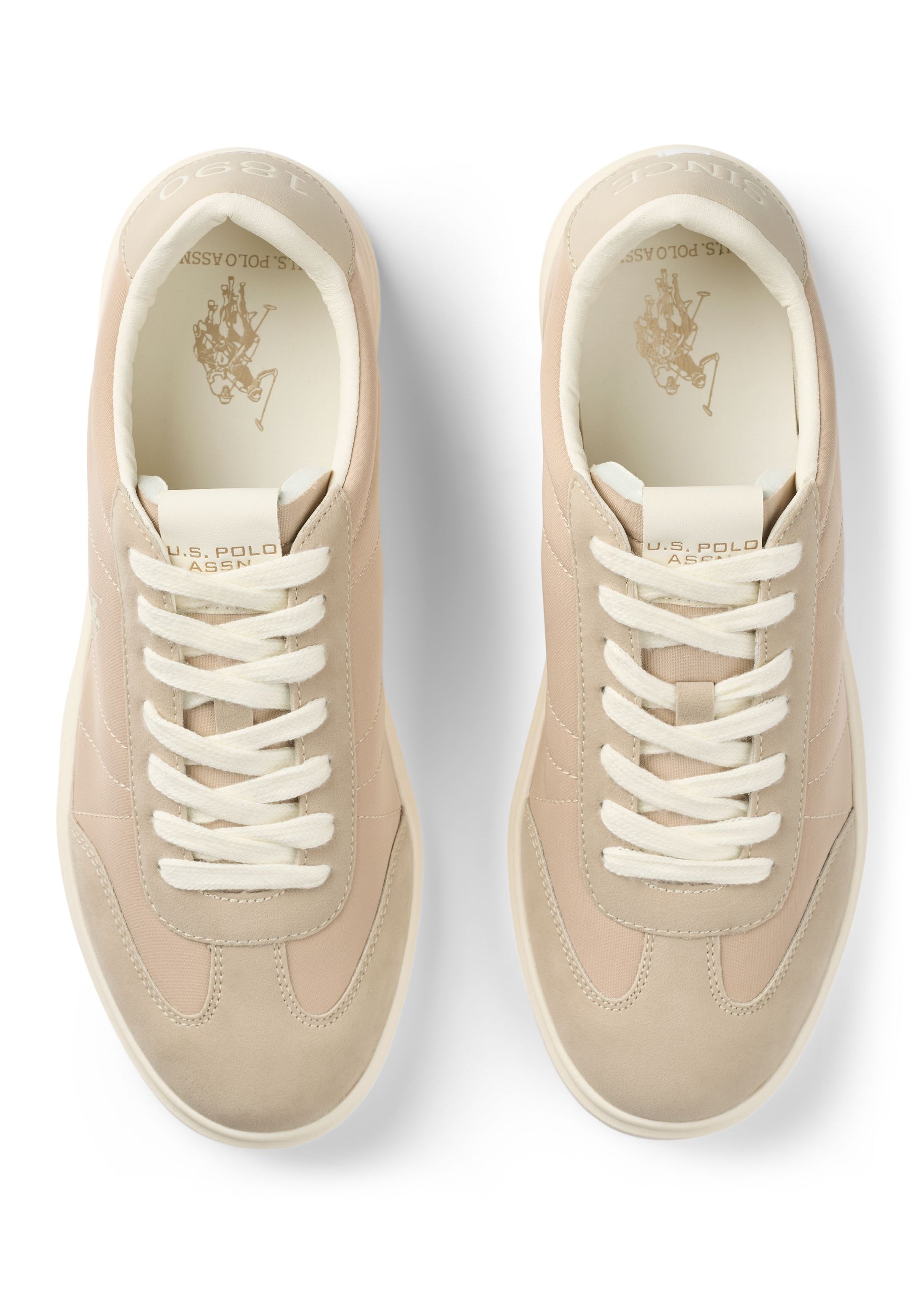 UMByron Sneakers