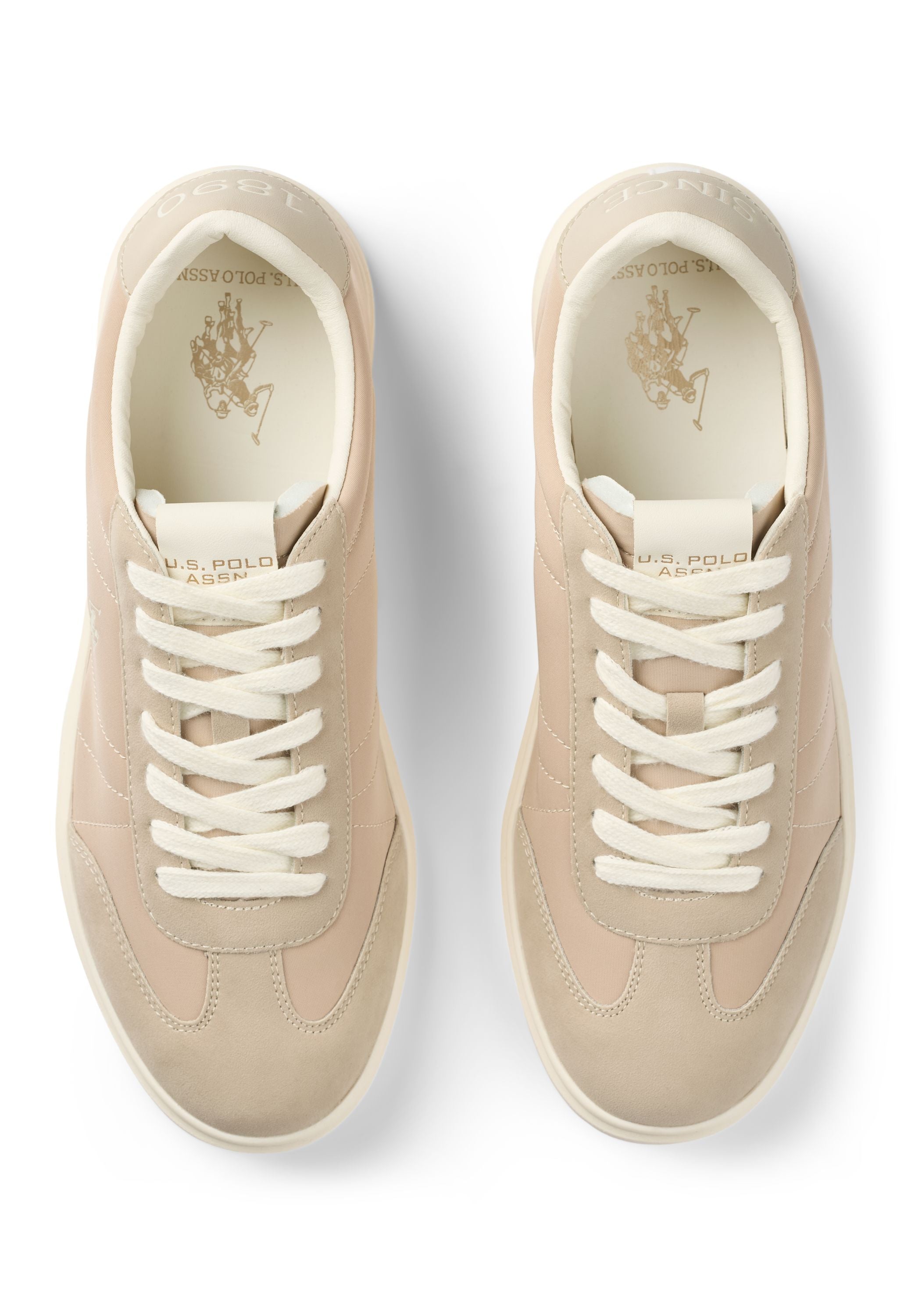 UMByron Sneakers