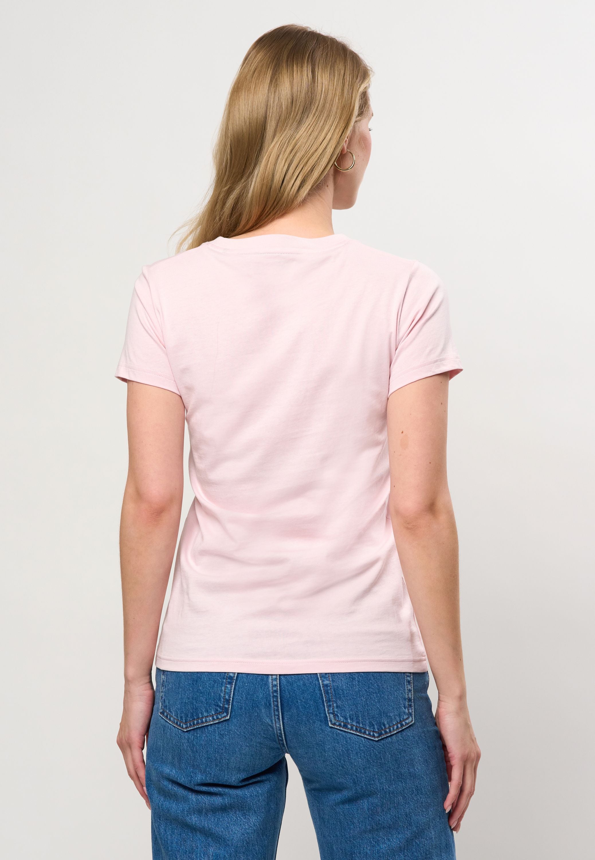 UWAssia Slim Fit T-shirt