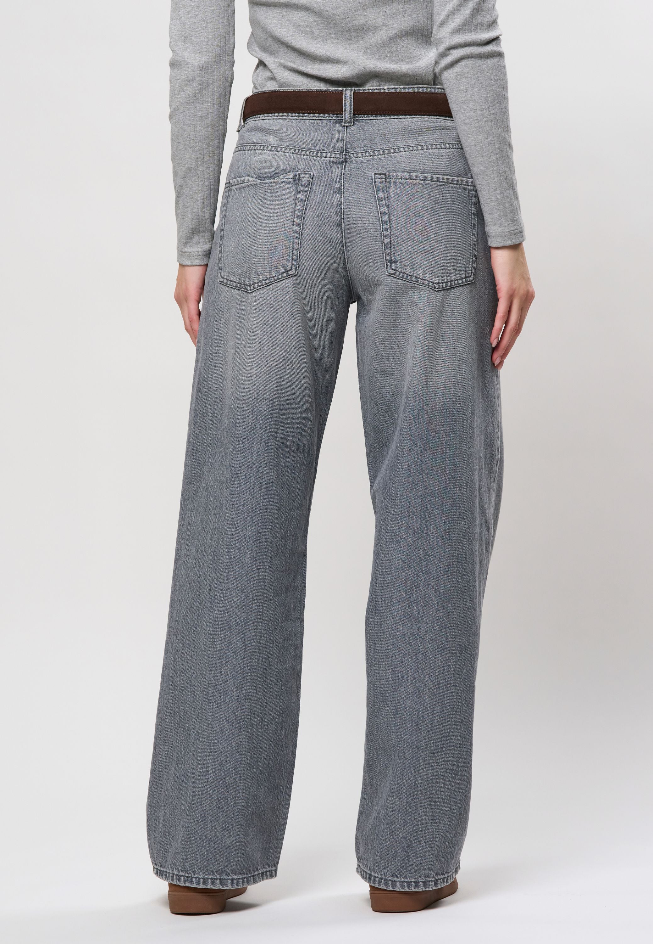UWLumina Wide Leg Jeans