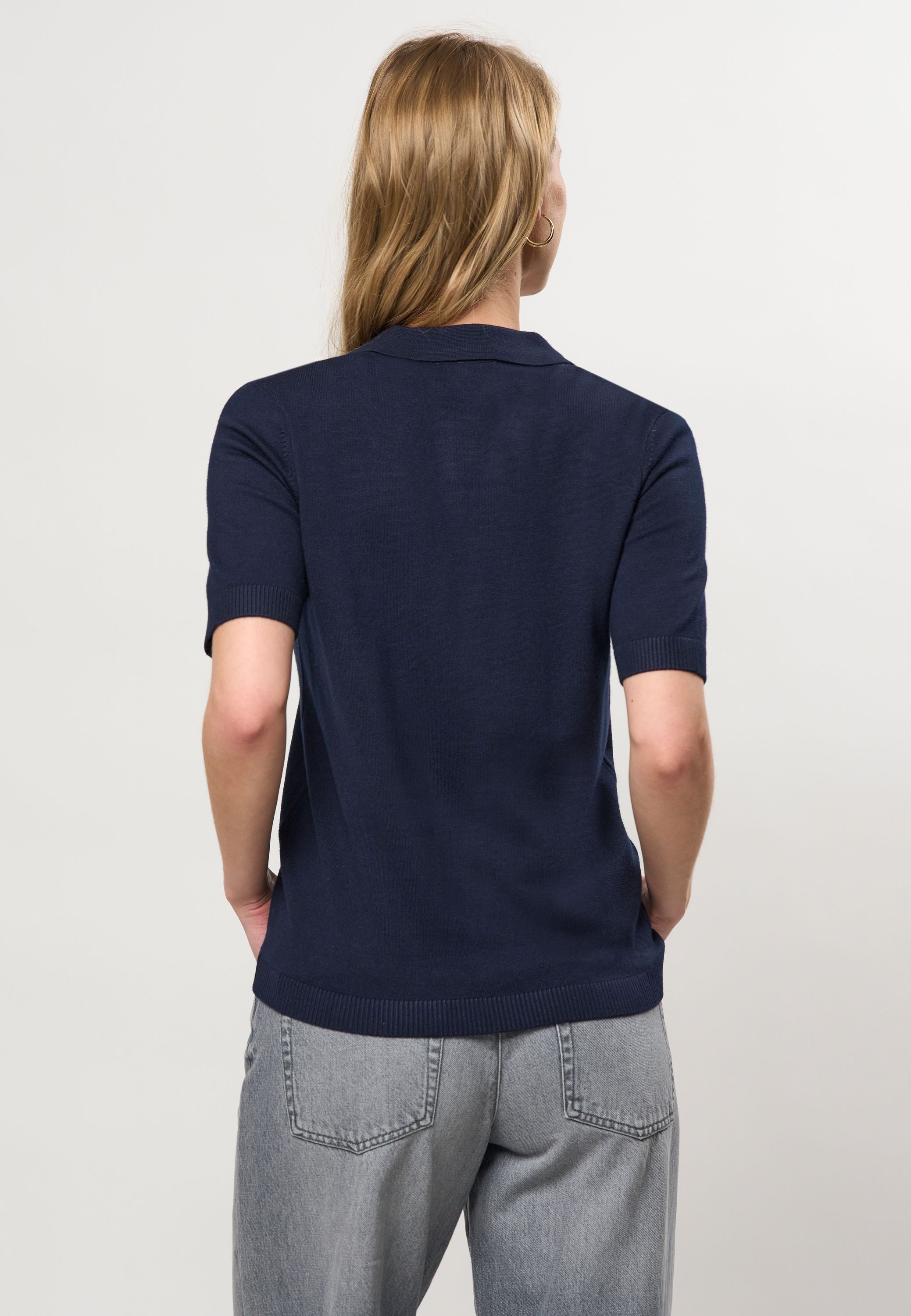 UWLilwan Short Sleeve Knit