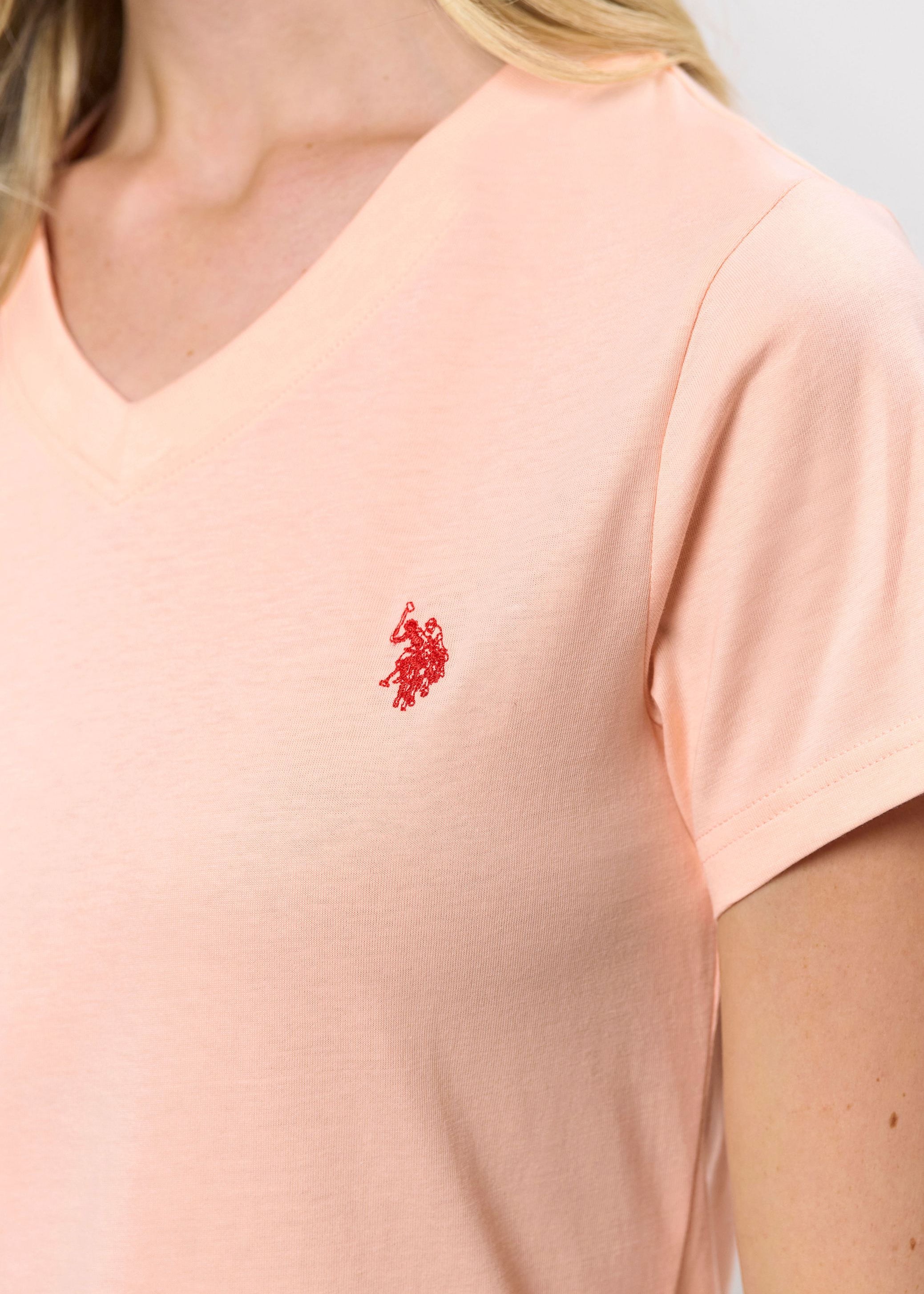 UWAssia Slim Fit T-shirt