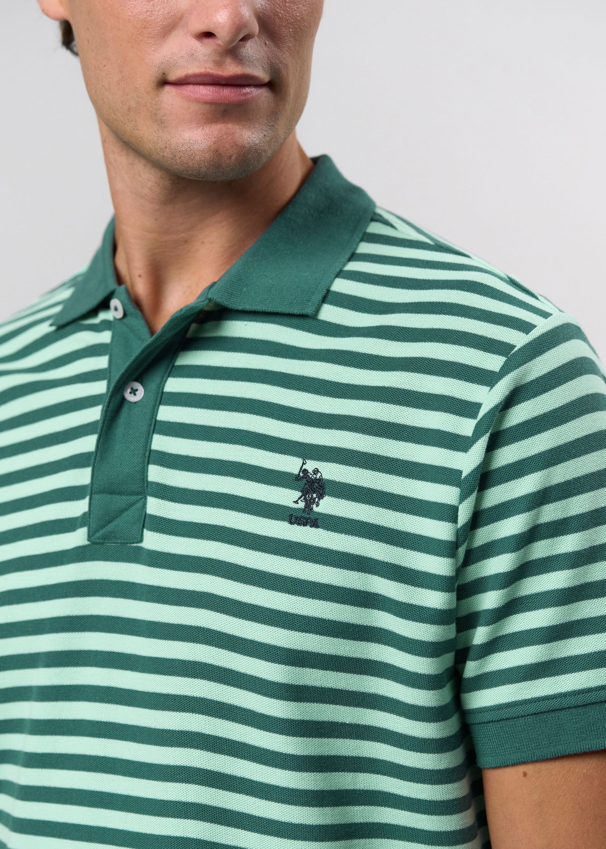 UMClaus Polo